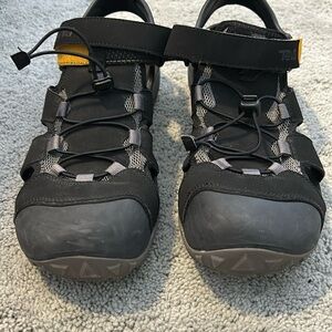 Teva Black Sandals Mens  Excellent pre loved condition!